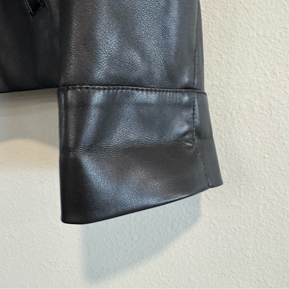 Chico’s Scallop Trim Faux Leather Shacket 6 - Picture 8 of 11